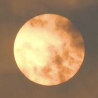 Erdbeer-Mond
